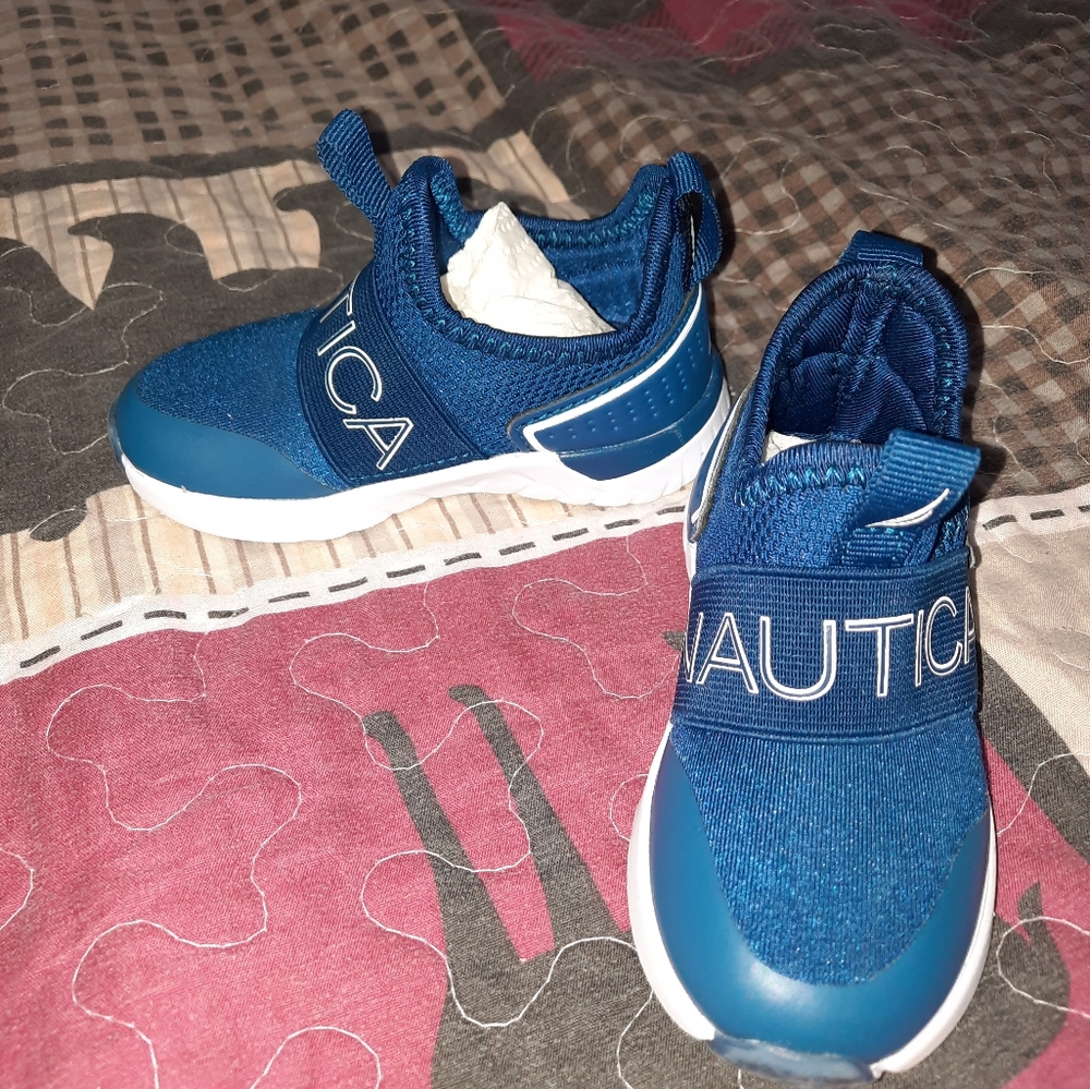 Toddler size 5 Boy shoe